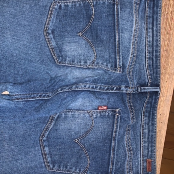 Levi’s skinny jeggings - fits so well size 30 waist - Picture 3 of 3